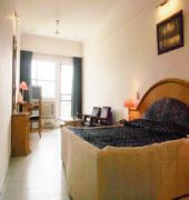Inderlok Hotel Dehradun Dış mekan fotoğraf